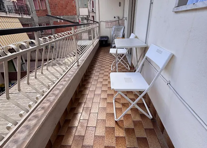 Lucys Lägenhet Giardini Naxos